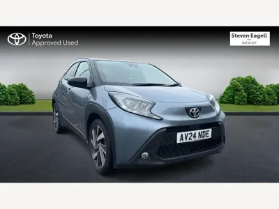 Usado Toyota Aygo X 72 HP (52 kW) 2024 Cinzento SUV