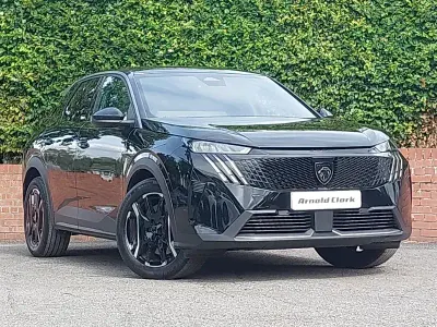 Used Peugeot e-3008 Allure 156 kW (213 HP) 2025 Black SUV