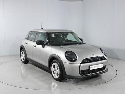 Używany Mini Cooper Classic 2025 Hatchback
