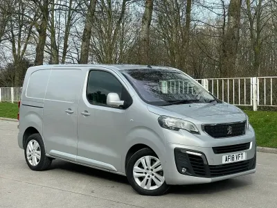 Używany Peugeot Expert 2018 Srebrny Van