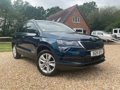 Usado Skoda Karoq SE Technology 116 HP (85 kW) 2019 Azul SUV