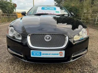 Second-hand Jaguar XF Luxury 240 CP (176 kW) 2010 Negru Berlinǎ