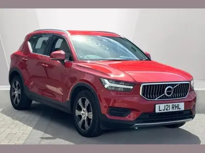 Used Volvo XC40 Inscription 197 HP (144 kW) 2021 Red SUV