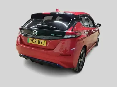 Usado Nissan Leaf N-Connecta 110 kW (150 HP) 2021 Vermelho Citadino