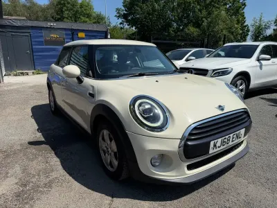 Used Mini Cooper Classic 2019 White Hatchback