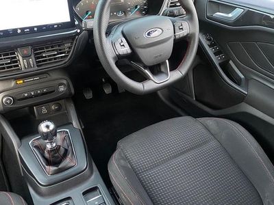 Used Ford Focus ST-Line 125 HP (91 kW) 2021 Red Hatchback