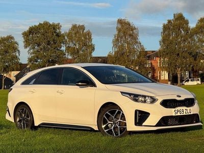 White Used 2019 Kia ProCeed GT-Line Estate | £9,500 (Fair price)