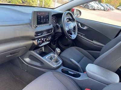 Red Used 2022 Hyundai Kona SE SUV | £13,200 (Fair price)