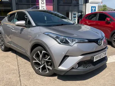 Begagnad Toyota C-HR