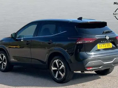 Begagnad Nissan Qashqai N-Connecta 190 HK (139 kW) 2023 Svart SUV