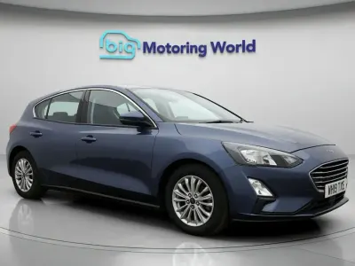 Used Ford Focus Titanium 125 HP (91 kW) 2019 Blue Hatchback