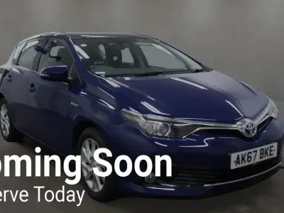 Used Toyota Auris Hybrid 2018 Blue Hatchback
