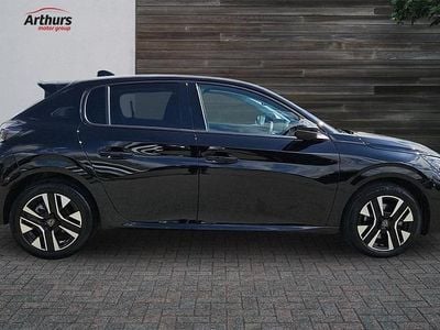 Begagnad Peugeot 208 Allure 99 HK (72 kW) 2025 Svart Halvkombi
