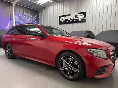 Gebraucht Mercedes E300 AMG Line Premium Plus 302 PS (222 kW) 2019 Rot Kombi