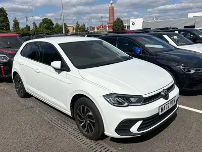 Used VW Polo Life 80 HP (58 kW) 2022 White Hatchback
