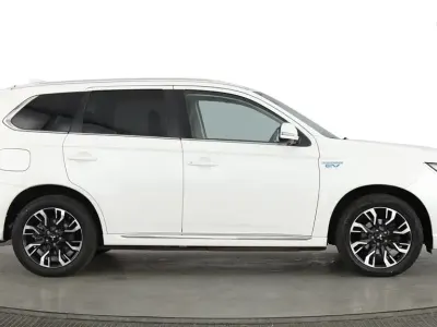 Used Mitsubishi Outlander P-HEV 2018 White SUV