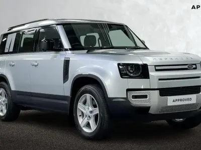 Używany Land Rover Defender SE 300 KM (220 kW) 2022 Srebrny SUV