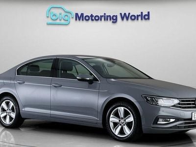 Begagnad VW Passat SE 150 HK (110 kW) 2021 Grå Kombi