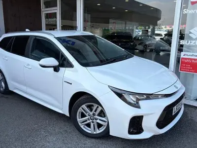 Used Suzuki Swace 140 HP (102 kW) 2023 White Estate