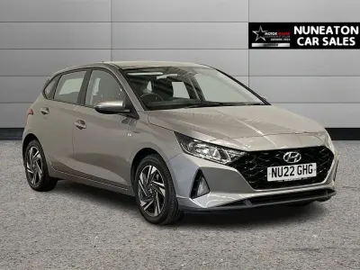 Usado Hyundai i20 SE 100 CV (73 kW) 2022 Marrón Utilitario