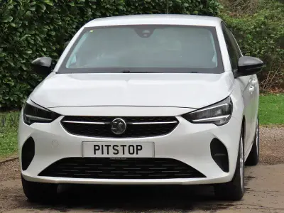Used Vauxhall Corsa Design Edition 75 HP (55 kW) 2022 White Hatchback