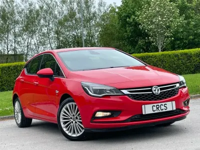 Gebraucht Vauxhall Astra Elite 150 PS (110 kW) 2016 Rot Kleinwagen