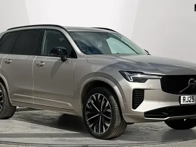 Used Volvo XC90 Ultra 250 HP (183 kW) 2025 Gold SUV