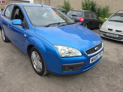Used Ford Focus Ghia 2005 Blue Hatchback