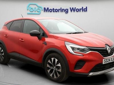Red Used 2024 Renault Captur Evolution SUV | £15,900 (Good price)