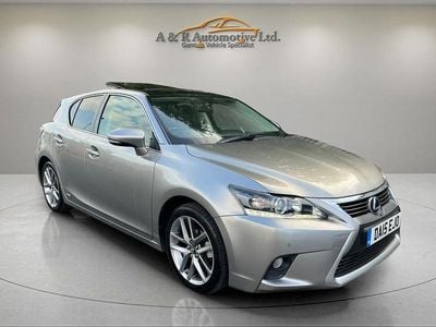 Lexus CT200h