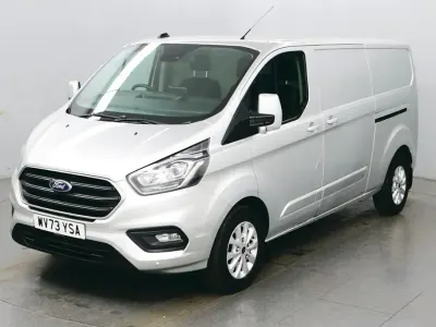 Begagnad Ford Transit Custom Limited 170 HK (125 kW) 2023 Silver