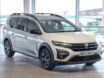 Used Dacia Jogger Extreme 109 HP (80 kW) 2022 White MPV
