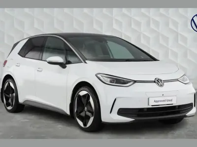 Używany VW ID.3 Pro 150 kW (204 KM) 2023 Biały Hatchback