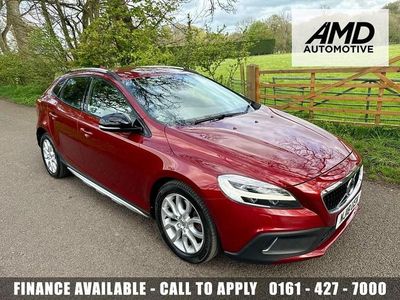 Used Volvo V40 Pro 120 HP (88 kW) 2018 Red Hatchback
