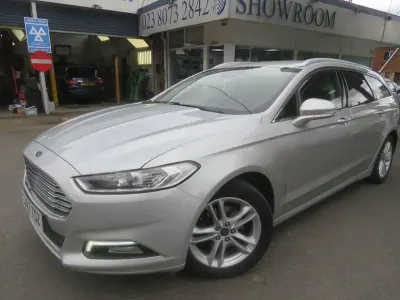Second-hand Ford Mondeo Zetec 150 CP (110 kW) 2018 Argintiu Break
