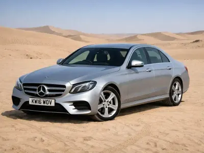 Begagnad Mercedes E220 AMG line 2016 Silver Sedan