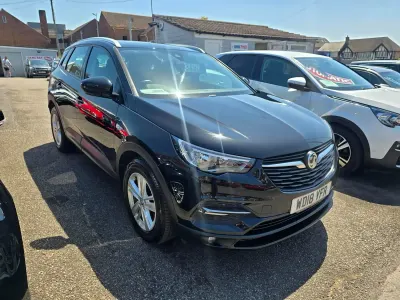 Used Vauxhall Grandland X S 130 HP (95 kW) 2018 Black SUV