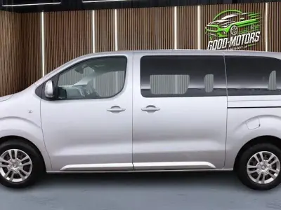 Używany Peugeot Traveller Business-Line 116 KM (85 kW) 2018 Srebrny Minivan