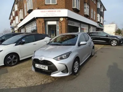 Begagnad Toyota Yaris 2026 Vit Halvkombi