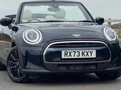 Używany Mini Cooper Exclusive 2023 Hatchback