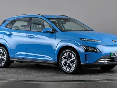 Second-hand Hyundai Kona SE 100 kW (136 CP) 2023 Albastru SUV