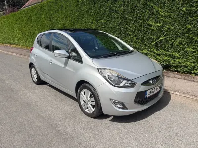 Used Hyundai ix20 Style 90 HP (66 kW) 2012 Silver Hatchback