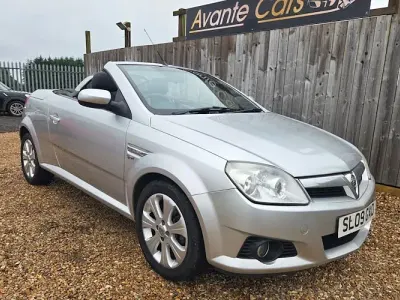 Used Vauxhall Tigra Sport 69 HP (50 kW) 2009 Grey Cabriolet