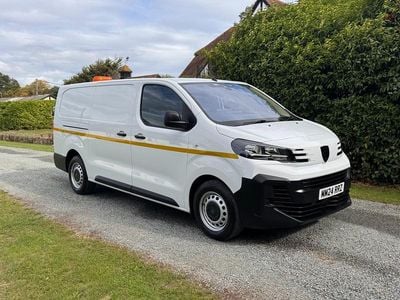 White Used 2024 Peugeot Expert Van | £16,950 (Fair price)