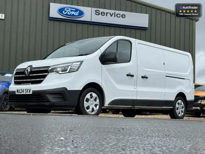 Usado Renault Trafic 2024 Branco Monovolume