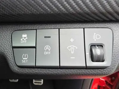 Begagnad Kia Rio GT-Line S 120 HK (88 kW) 2022 Röd Halvkombi