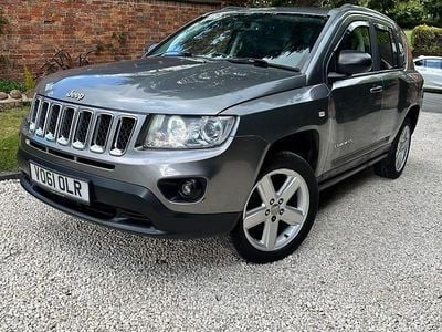 Begagnad Jeep Compass Limited 136 HK (100 kW) 2011 Grå SUV