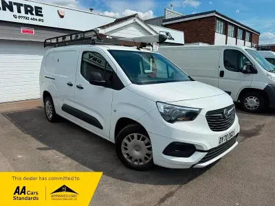 Used Vauxhall Combo Sportive 2020 White MPV