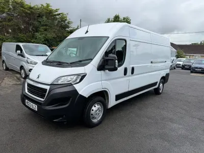 Used Peugeot Boxer Premium 140 HP (102 kW) 2023 White Van