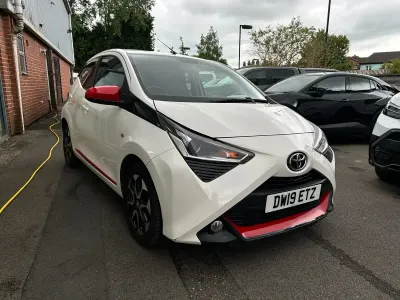 Used Toyota Aygo Trend 72 HP (52 kW) 2019 White Hatchback